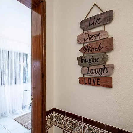 Beguest Santa Eulalia شقة